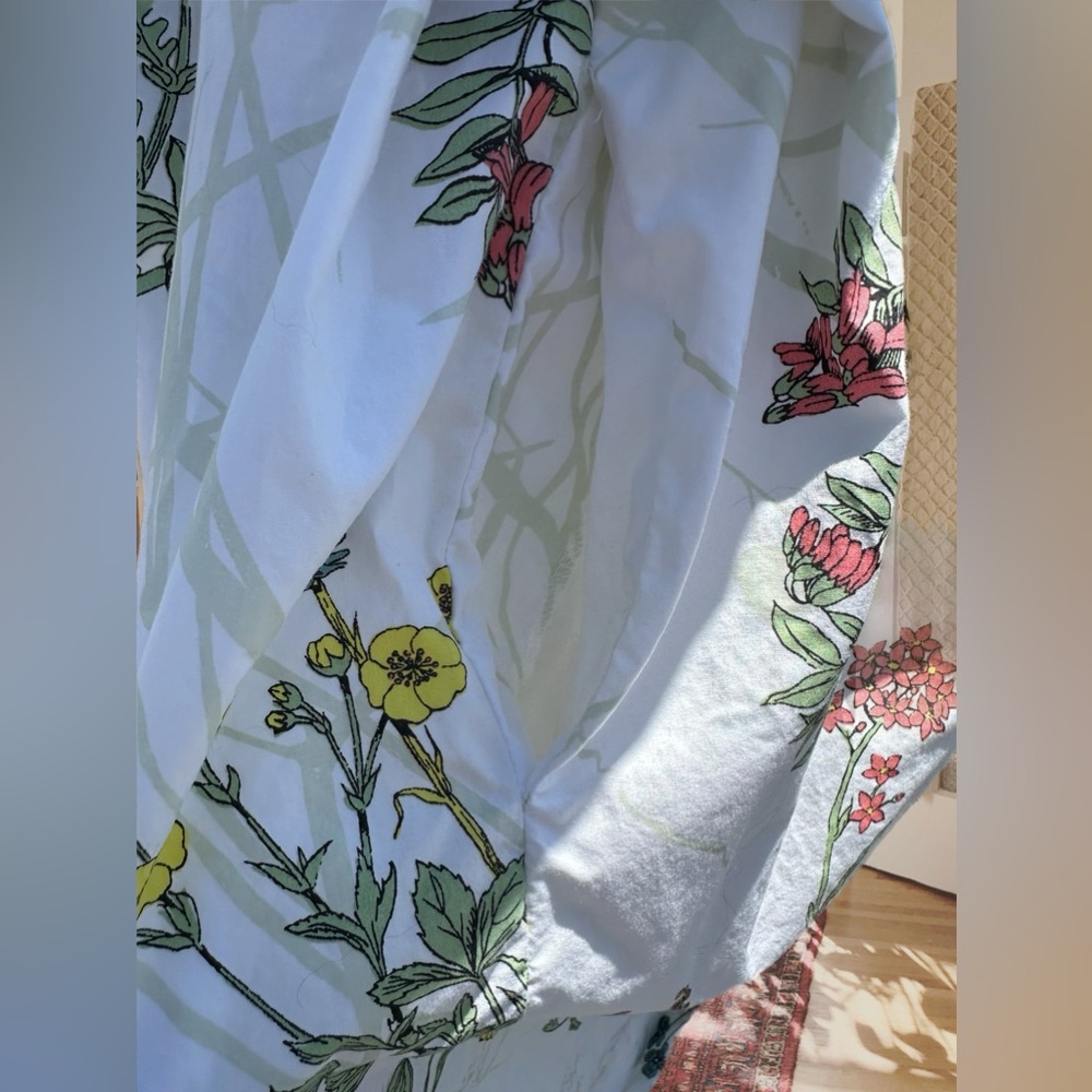 Floral dress size 0 by Gap. - Picture 6 of 14